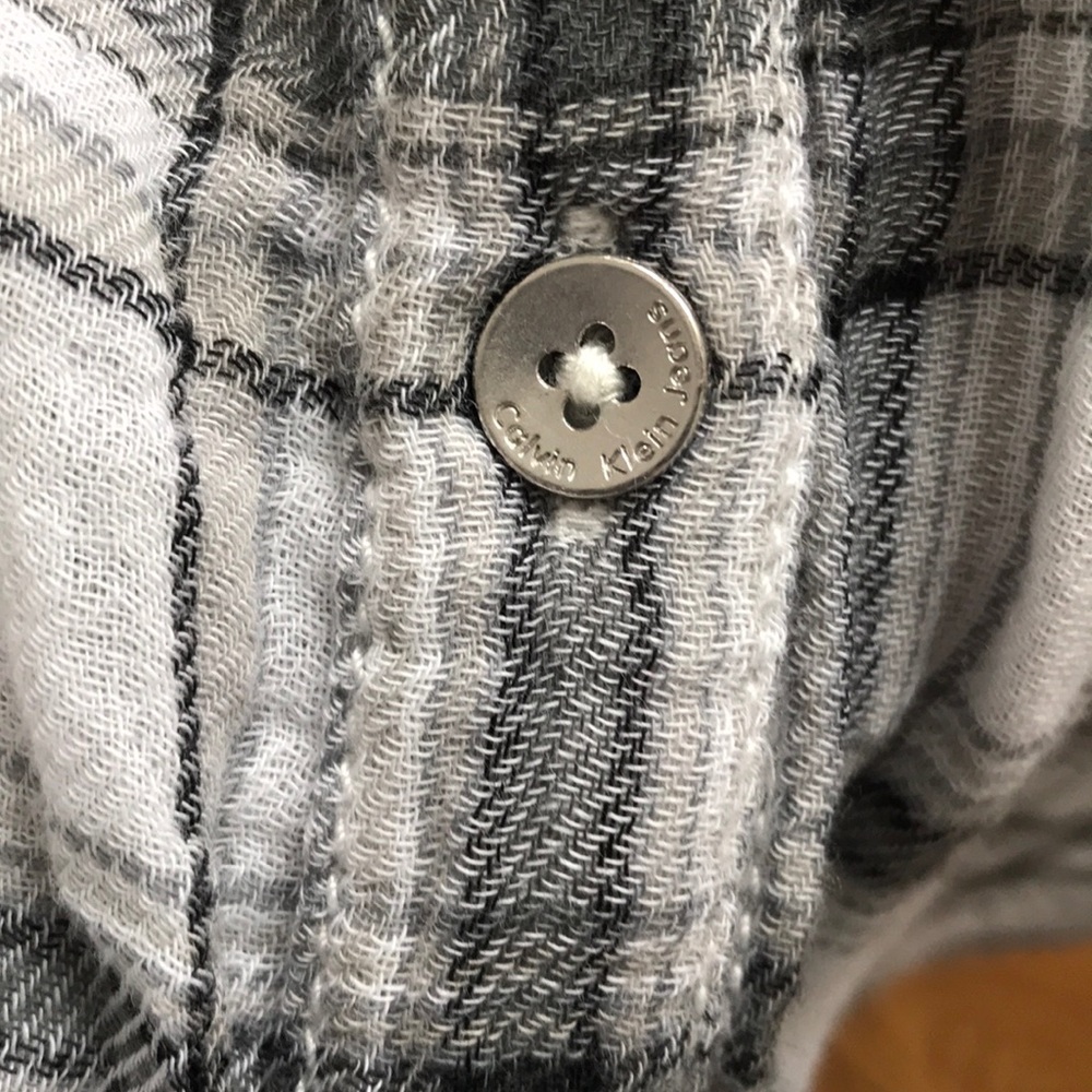 Calvin Klein button down - Picture 4 of 4